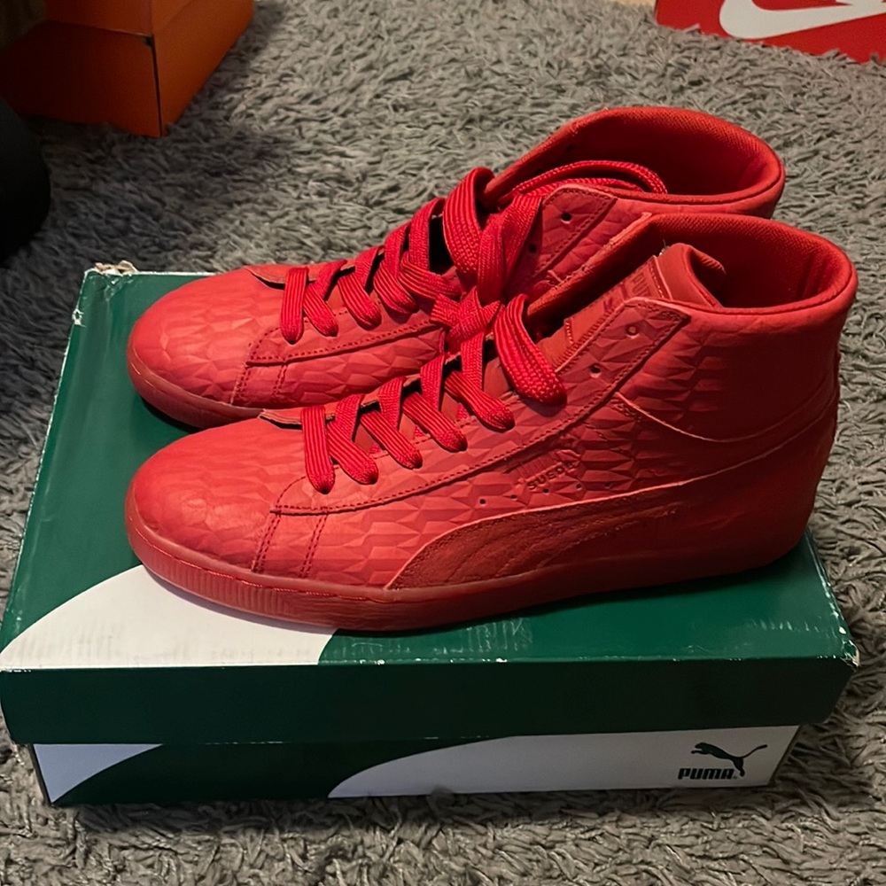 Suede Mid ME Iced Puma Brand new size 10